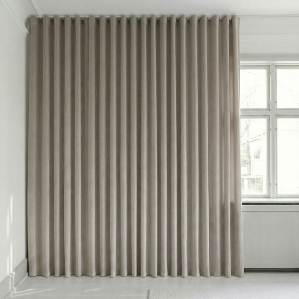 Velourgardin på mål – Bris - Mist Gray - C2616